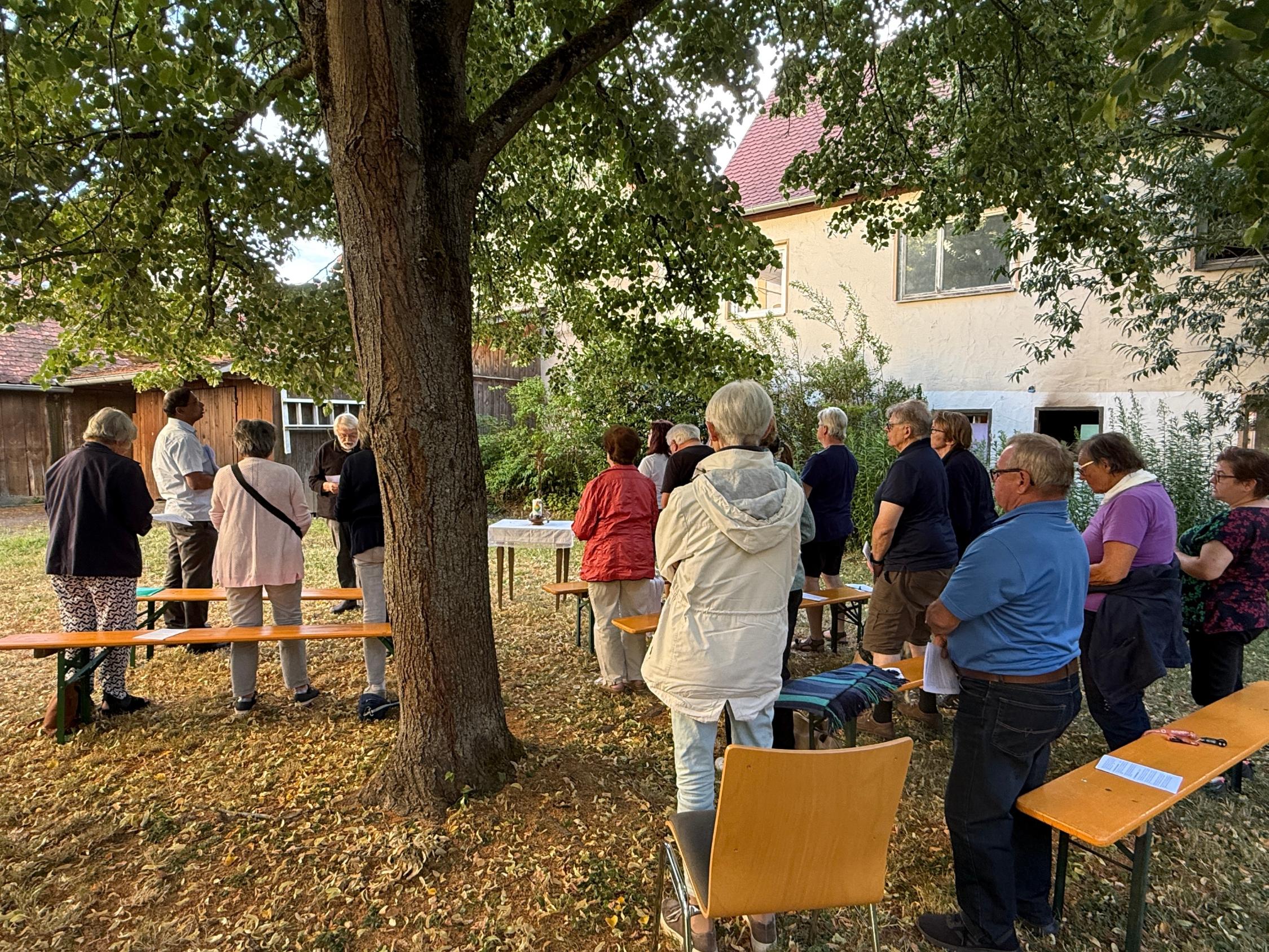 Friedensgebet Pfarrgarten 2025