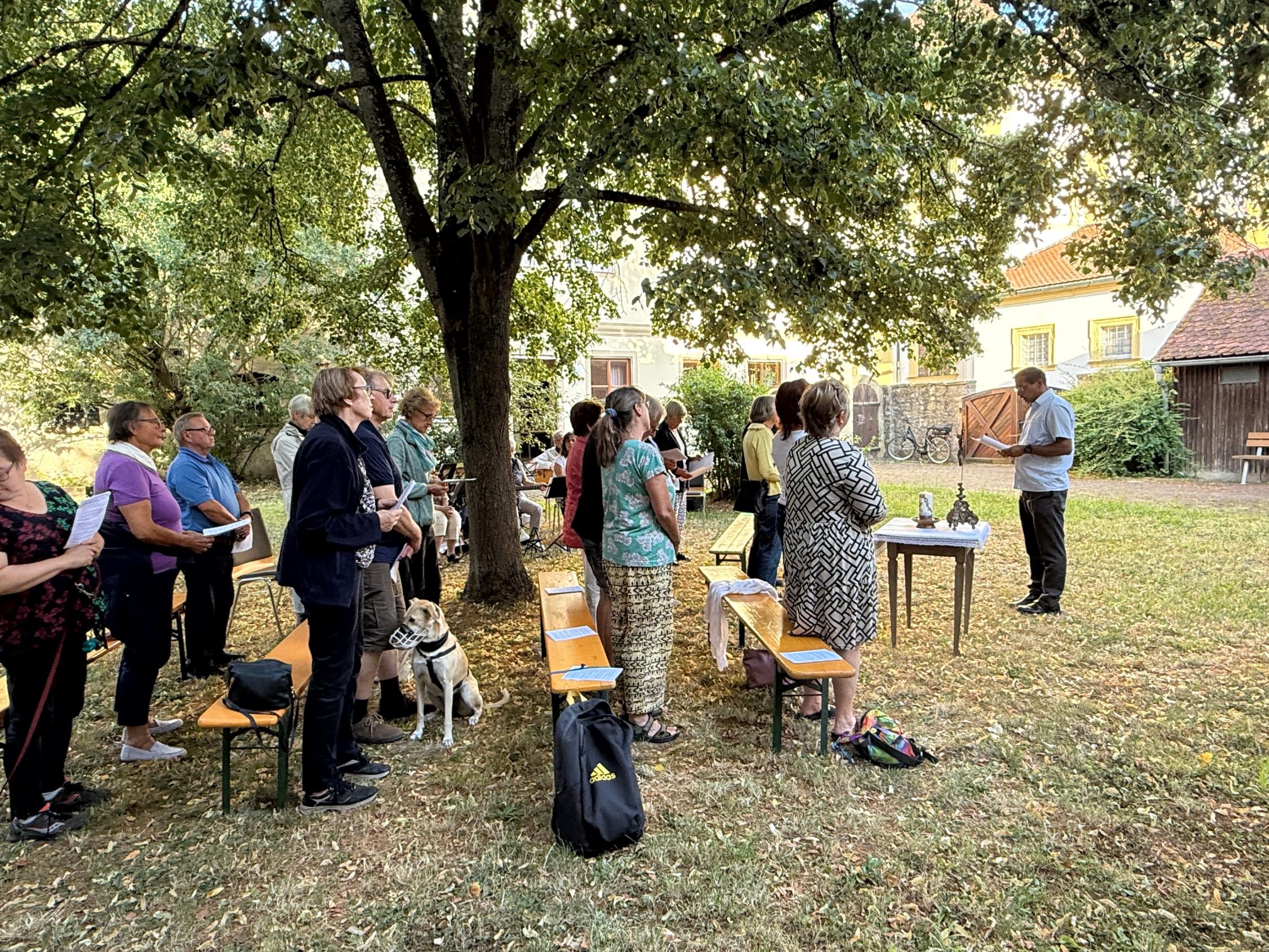 Friedensgebet Pfarrgarten 2025