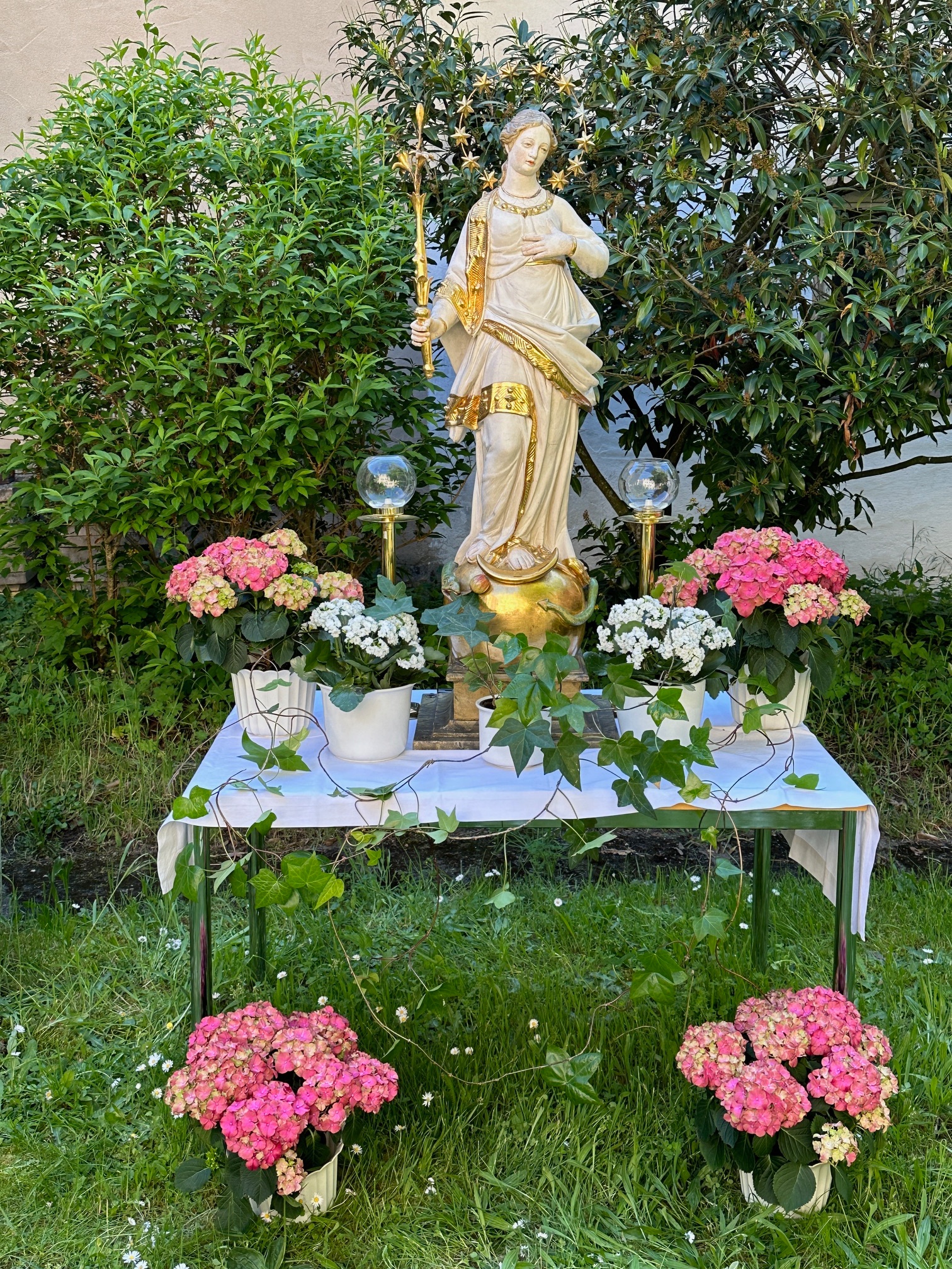 Maiandacht im Pfarrgarten Scheinfeld 2024