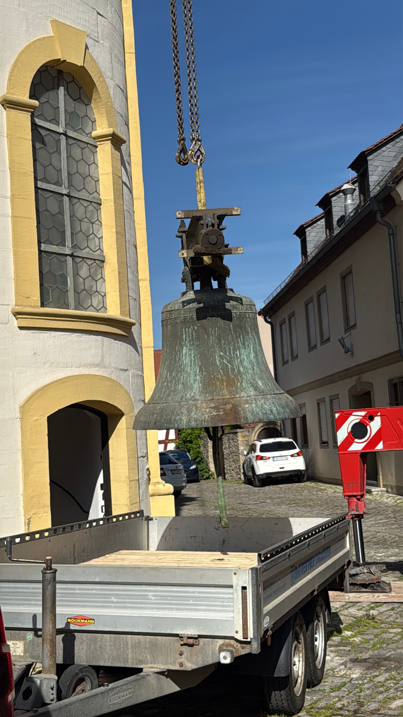 Marienglocke geht auf Reisen