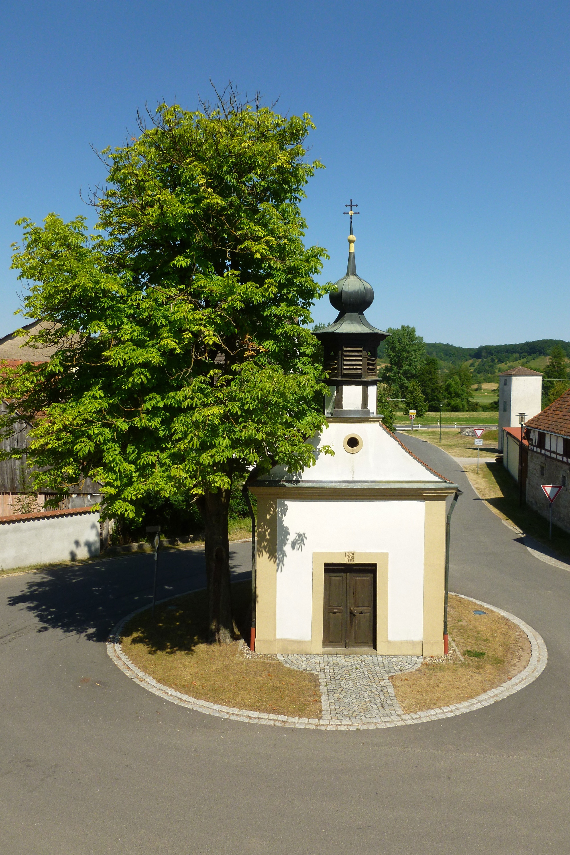 Kapelle Grappertshofen Blick auf die Kapelle Grappertshofen